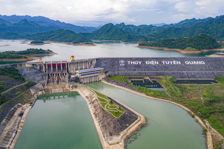 Hà Nội đề nghị các xã, phường ven đê bảo đảm an toàn khi vận hành hồ thuỷ điện Tuyên Quang