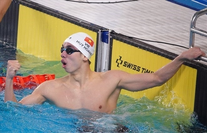 Kình ngư Nguyễn Huy Hoàng giành 4 Huy chương vàng giải vô địch Quốc gia