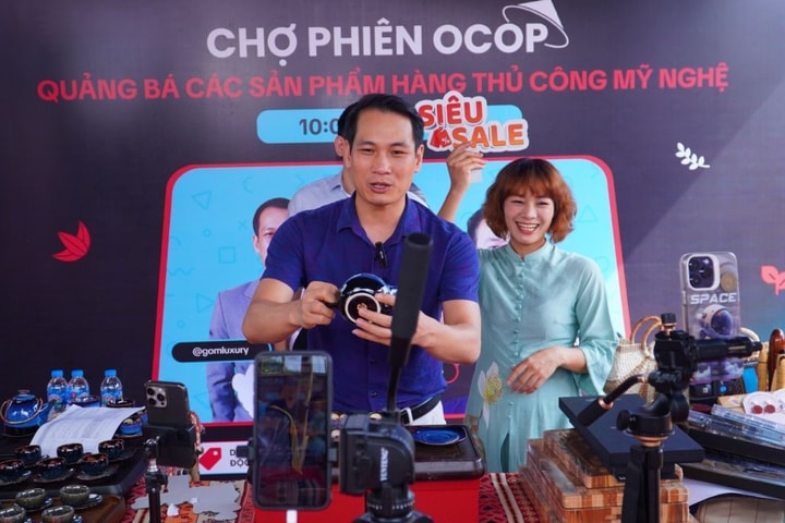 Ứng dụng AI thúc đẩy thương hiệu và phát triển kinh doanh trên nền tảng số
