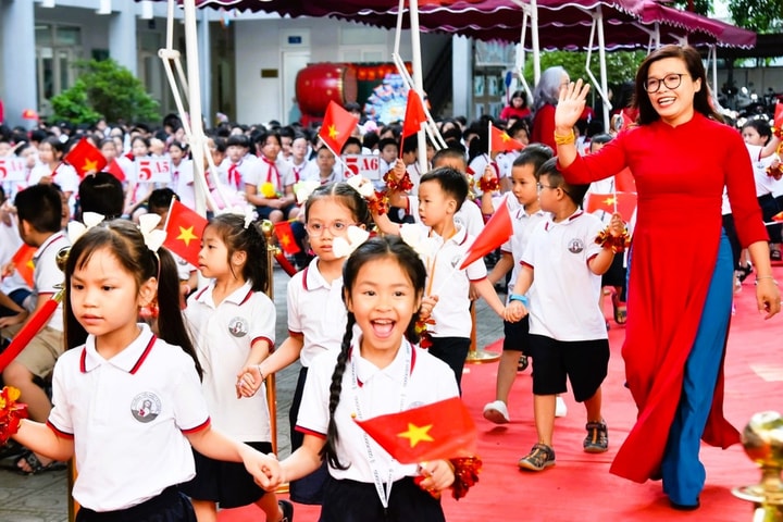 Tất cả vì hạnh phúc của Nhân dân
