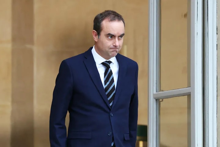 Chính trường Pháp và những lựa chọn khó khăn