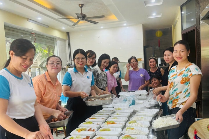 Hà Nội Tấm lòng sẻ chia giữa mùa mưa lũ ở Sóc Sơn