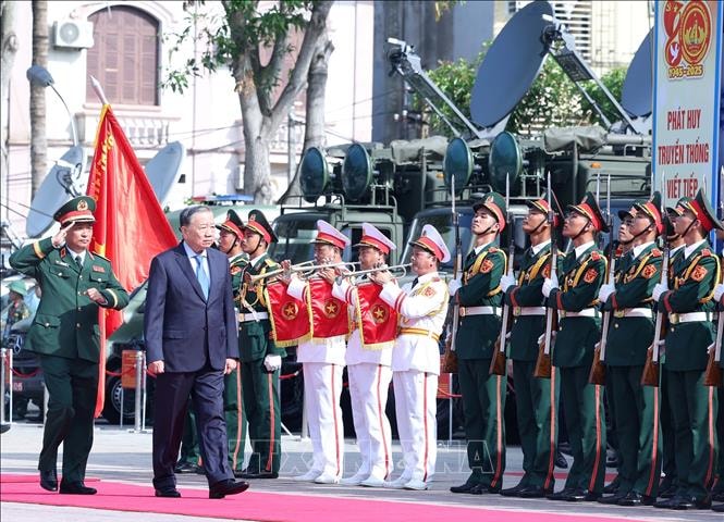 Tổng Bí thư Tô Lâm dự Lễ kỷ niệm 80 năm Ngày truyền thống Lực lượng vũ trang Quân khu 4 và đón nhận Huân chương Hồ Chí Minh