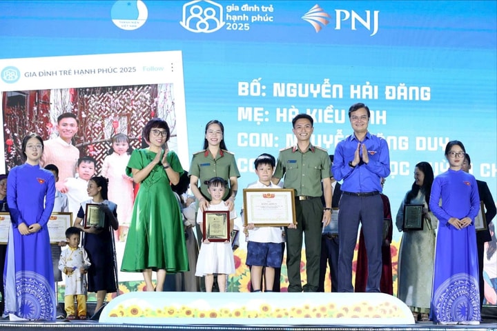Tuyên dương 10 “Gia đình trẻ hạnh phúc” toàn quốc năm 2025
