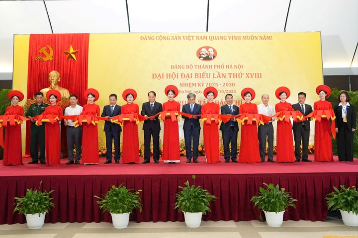 Khai trương Trung tâm Báo chí phục vụ Đại hội đại biểu Đảng bộ TP Hà Nội lần thứ XVIII