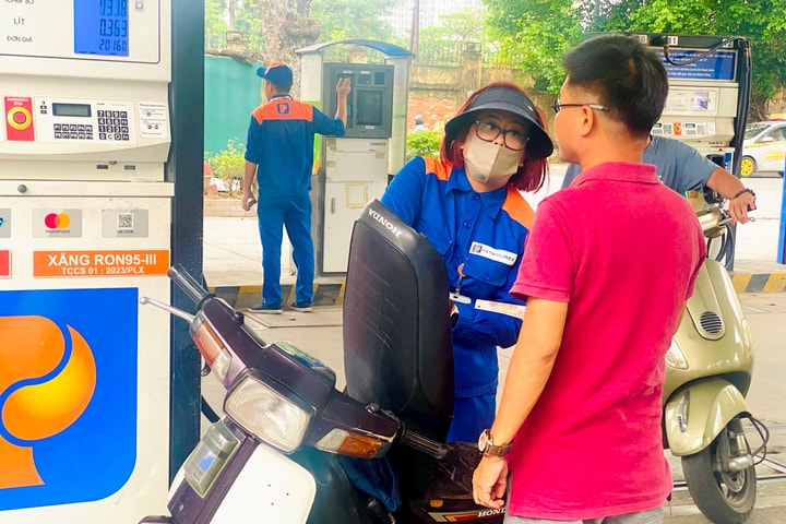 Dự báo xăng RON95-III bật tăng trở lại, trên 20.000 đồng/lít
