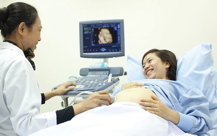 \"Chìa khóa\" giải quyết tình trạng mất cân bằng giới tính khi sinh Kỳ 1: Lợi dụng tiến bộ y khoa “tiếp tay” lựa chọn giới tính