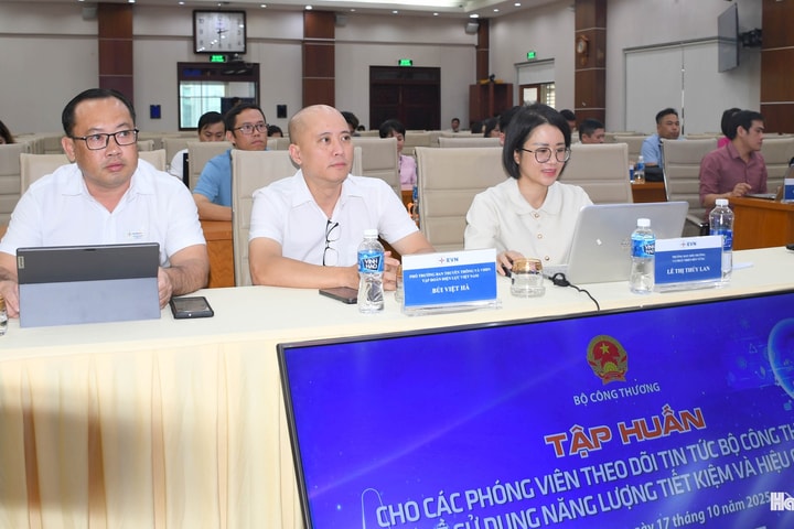 Gần 100 phóng viên, biên tập viên tham gia tập huấn truyền thông về tiết kiệm năng lượng