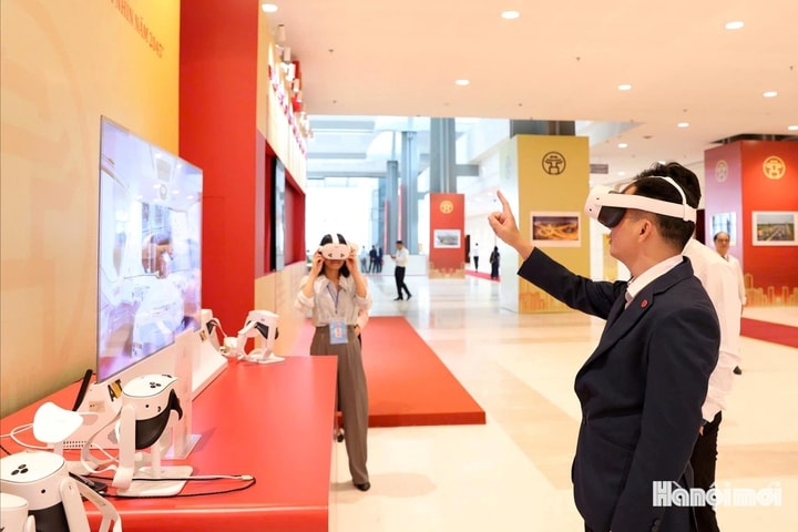 Chuyển đổi số toàn diện tại Đại hội XVIII Đảng bộ thành phố Hà Nội