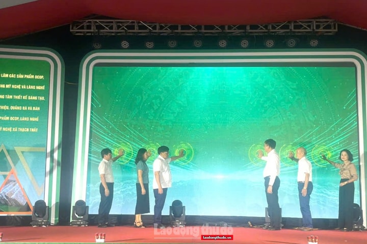Hà Nội: Khai mạc Triển lãm quảng bá sản phẩm OCOP, làng nghề xã Thạch Thất