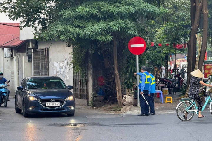 Thí điểm tổ chức giao thông một chiều trên đường Nguyễn Khang nhỏ
