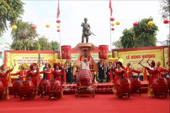 Dâng hương tưởng niệm Anh hùng dân tộc Nguyễn Trung Trực