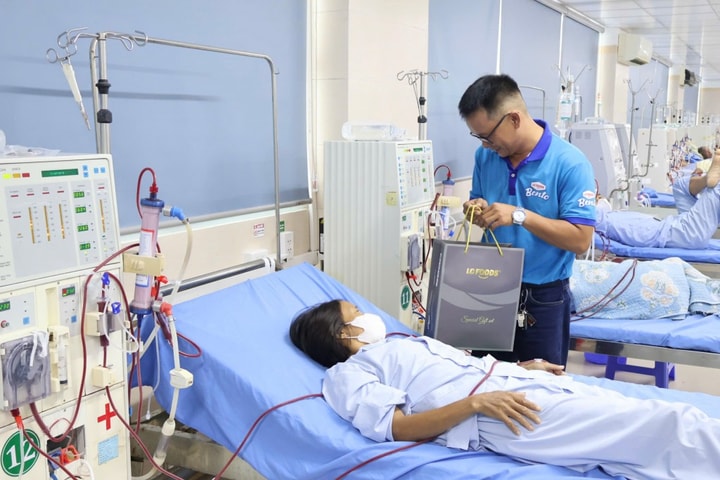 LC Foods chung tay hỗ trợ bệnh nhân lọc máu tại Bệnh viện Đa khoa Ba Vì