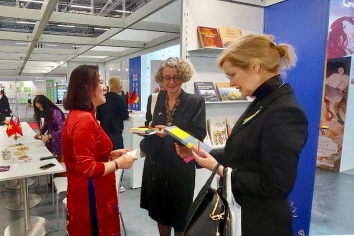 Ấn tượng Không gian sách và văn hóa Hà Nội tại Hội sách quốc tế Frankfurt 2025