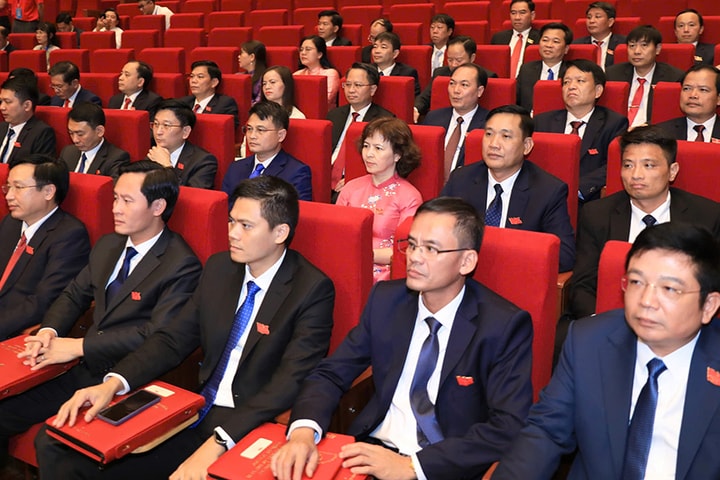 Đầy đủ hành trang định hướng và con người