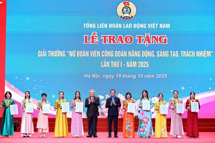 "Ngọn lửa" trong nhà máy Canon