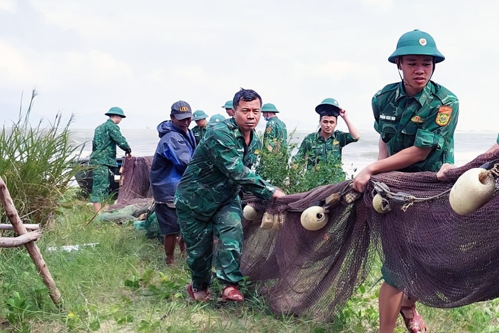 Học sinh Đà Nẵng được nghỉ học từ chiều 22-10 để tránh bão số 12