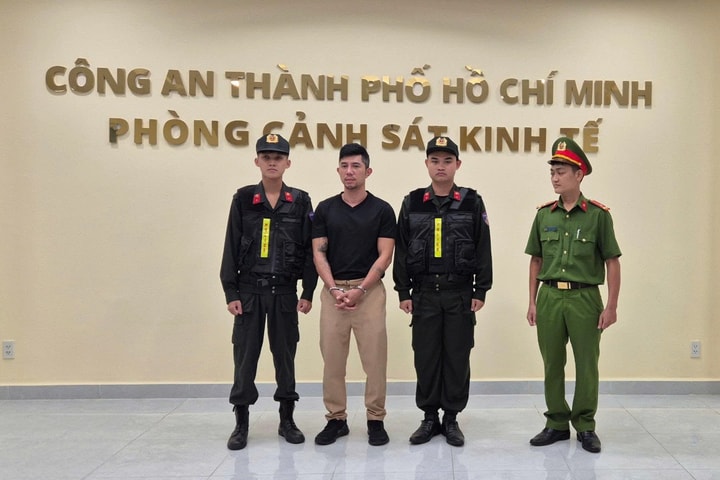 Bắt tạm giam ca sĩ Lương Bằng Quang về tội đưa hối lộ