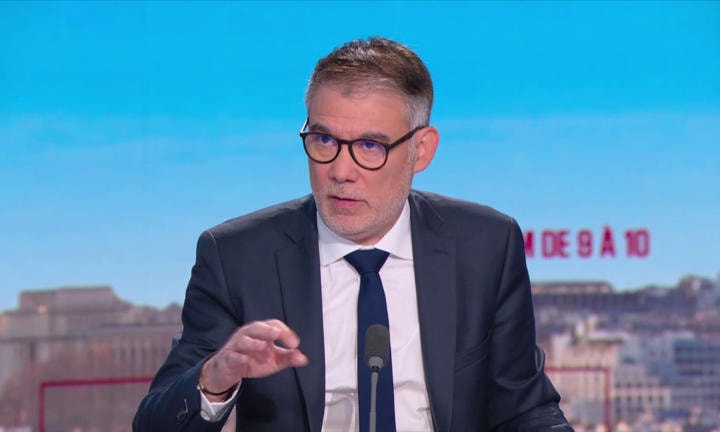 Đảng Xã hội Pháp lại đe dọa bất tín nhiệm chính phủ