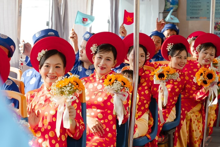 TP Hồ Chí Minh: 50 cặp đôi rạng ngời hạnh phúc trong đám cưới tập thể năm 2025