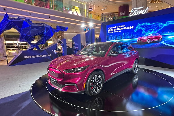 Ford Mustang Mach-E có chinh phục được người yêu thích ô tô điện Việt Nam?