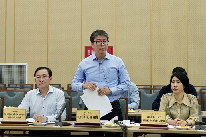 Đề xuất chuyển thẩm quyền chứng thực sang công chứng tư, giảm tải cho cấp xã