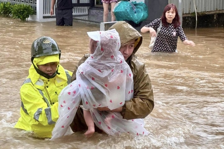 Huế ghi nhận lượng mưa lớn nhất trong 24 giờ kể từ năm 1976