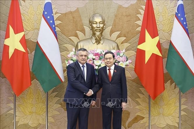 Chủ tịch Quốc hội Trần Thanh Mẫn tiếp Chủ tịch Hạ viện Uzbekistan