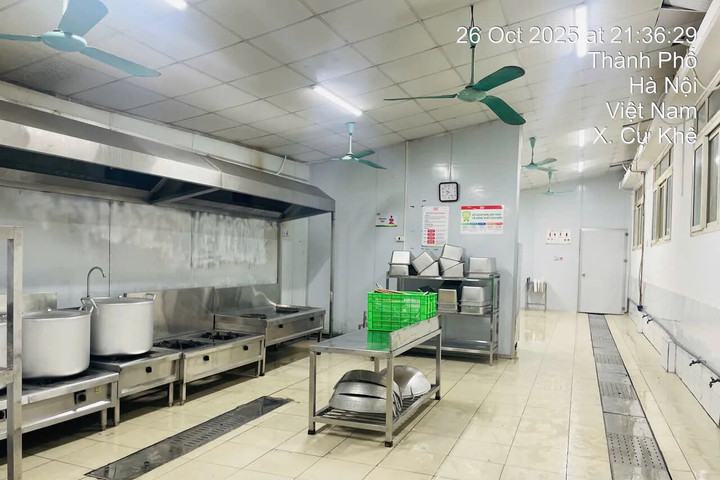 Trường Tiểu học Cự Khê (xã Bình Minh) thay nhà thầu mới cung cấp bữa ăn bán trú