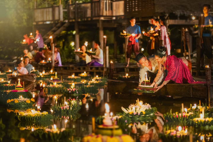 Khám phá mùa lễ hội Loy Krathong 2025: Vẻ đẹp ánh sáng huyền diệu khắp Thái Lan