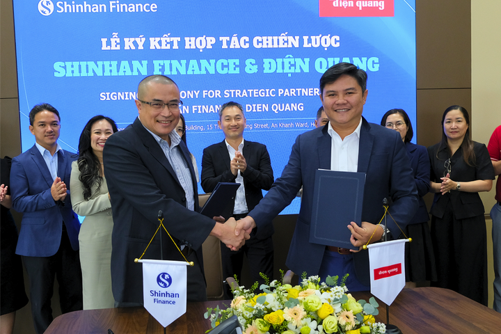 Điện Quang Solar và Shinhan Finance bắt tay thúc đẩy tài chính xanh kiến tạo tương lai bền vững cho người Việt