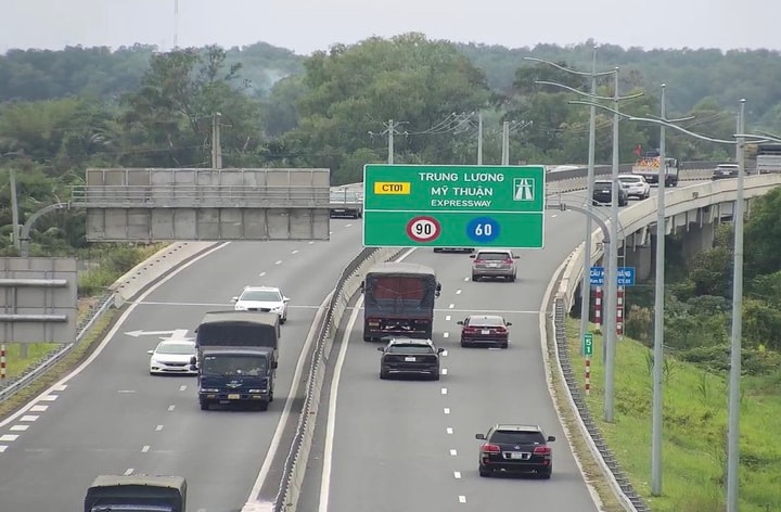 Bổ sung phương án phân làn trên cao tốc thành phố Hồ Chí Minh – Trung Lương và Phan Thiết - Dầu Giây