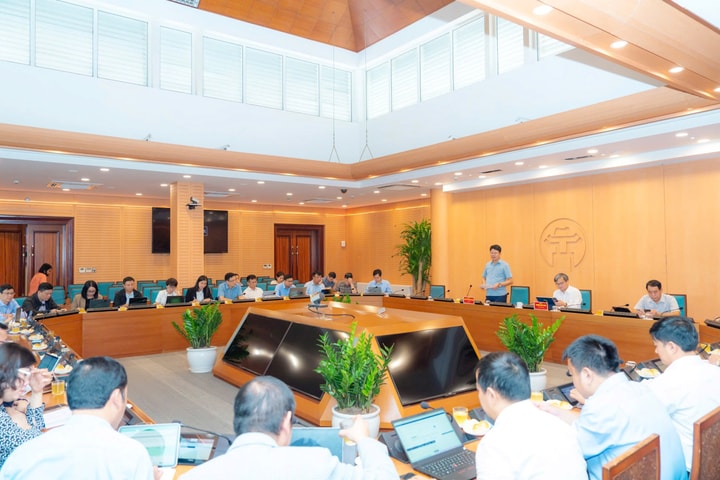 Hà Nội kiên quyết cắt giảm, đơn giản hóa thủ tục hành chính dựa trên dữ liệu