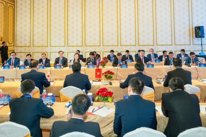 Hải quan Việt Nam - Campuchia hợp tác đấu tranh chống buôn lậu