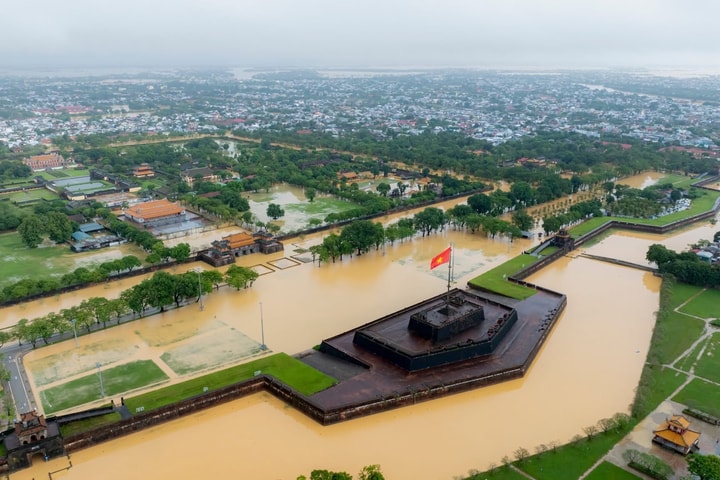 Huế hửng nắng, nhưng tuần tới còn mưa to