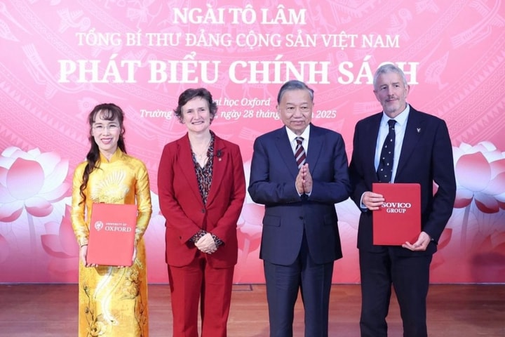 Đại học Oxford công bố Quỹ Học bổng Tiên phong