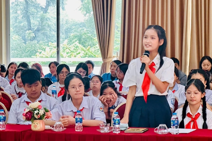 Trẻ em Thủ đô lo ngại trước việc "bình thường hóa hành vi lệch chuẩn" của người nổi tiếng