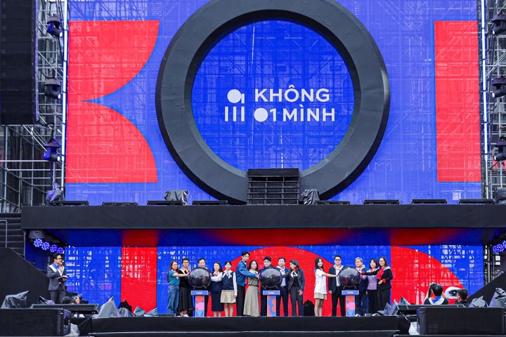 Ngày hội An toàn trực tuyến “Không một mình”- bảo vệ thế hệ trẻ trong thế giới số