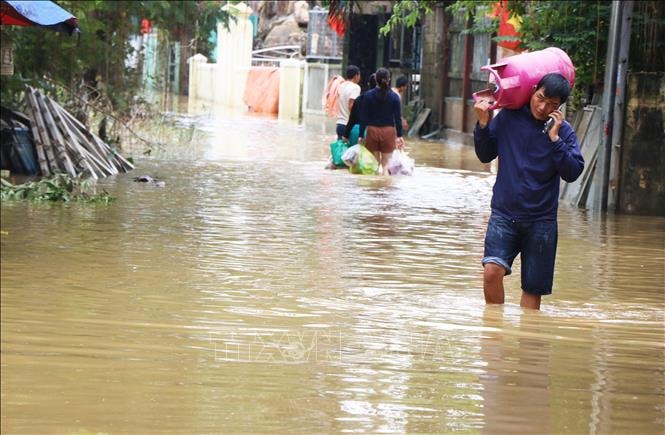 Hỗ trợ bổ sung 100 tỷ đồng cho thành phố Huế khắc phục thiệt hại do mưa lũ
