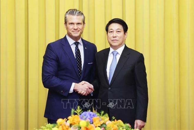 Chủ tịch nước Lương Cường tiếp Bộ trưởng Bộ Chiến tranh Hoa Kỳ