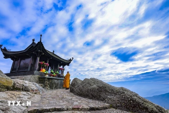 Ngỡ ngàng vẻ đẹp hùng vĩ của non thiêng Yên Tử