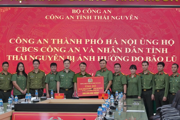 Công an TP Hà Nội: 11 tỷ đồng ủng hộ đồng bào bị ảnh hưởng bởi thiên tai