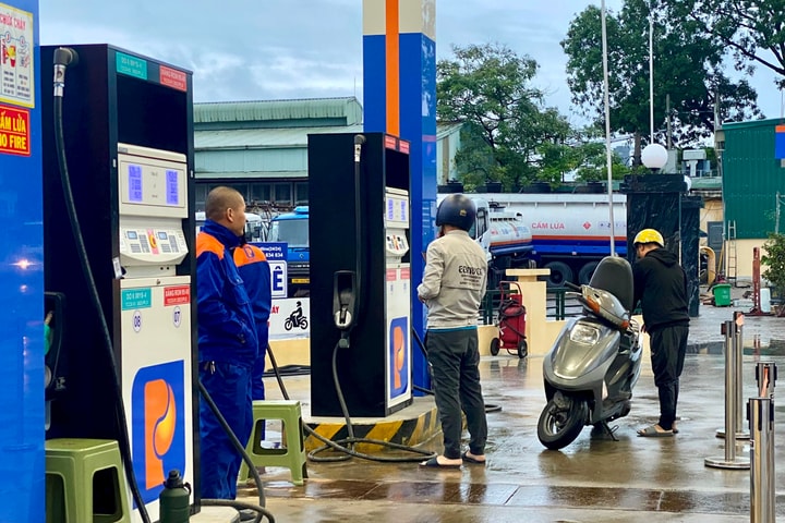 Sau tăng mạnh, dự báo giá xăng ổn định hoặc giảm nhẹ