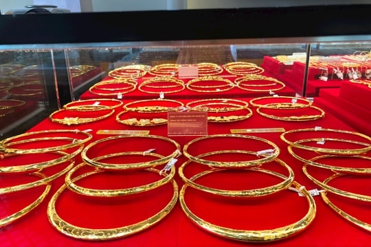 [Podcast] Giá vàng lao dốc từ đỉnh lịch sử, chuyên gia dự báo còn dư địa tăng dài hạn