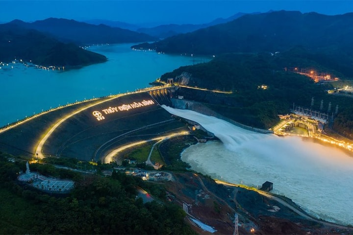 Hà Nội ứng phó hồ thủy điện Hòa Bình mở cửa xả lũ