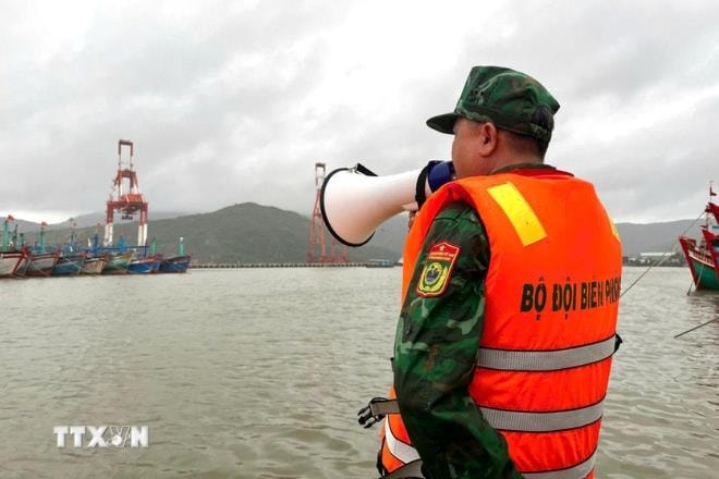 Quân đội huy động gần 270.000 người ứng phó bão số 13