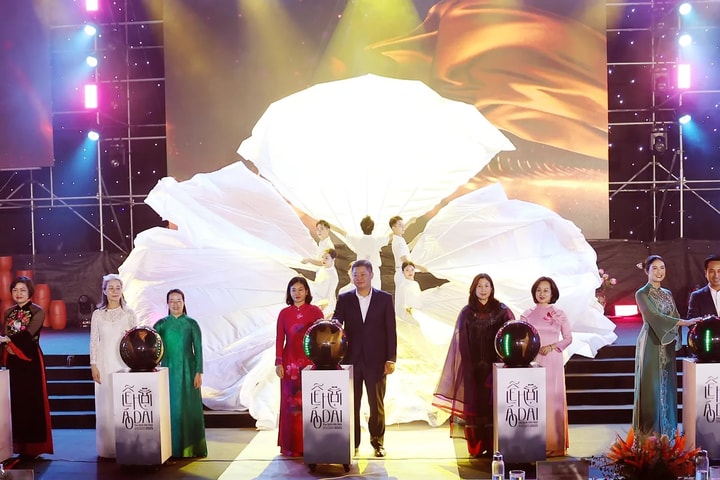 Khai mạc Lễ hội Áo dài Du lịch 2025: Để di sản tỏa sáng trong không gian sáng tạo