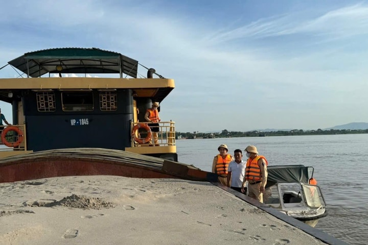 Hà Nội: Xử lý nhiều bến thủy hoạt động không phép