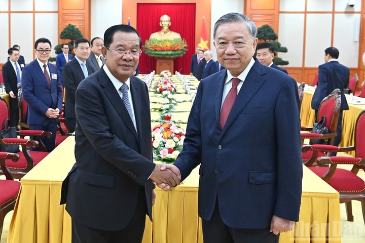 Đảng, Nhà nước, Chính phủ Việt Nam chúc mừng kỷ niệm 72 năm Quốc khánh Vương quốc Campuchia