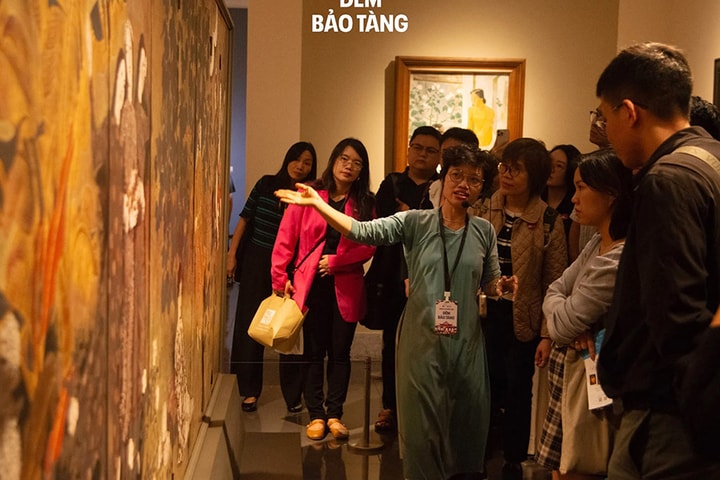 Trải nghiệm nghệ thuật về đêm: “Bữa tiệc” thị giác sâu lắng, giàu cảm xúc